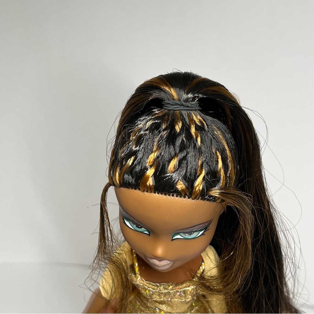 Vintage 2003 Bratz Formal Funk Sasha Doll Gold Dress Secondary Outfit Prom Y2k - Picture 7 of 15